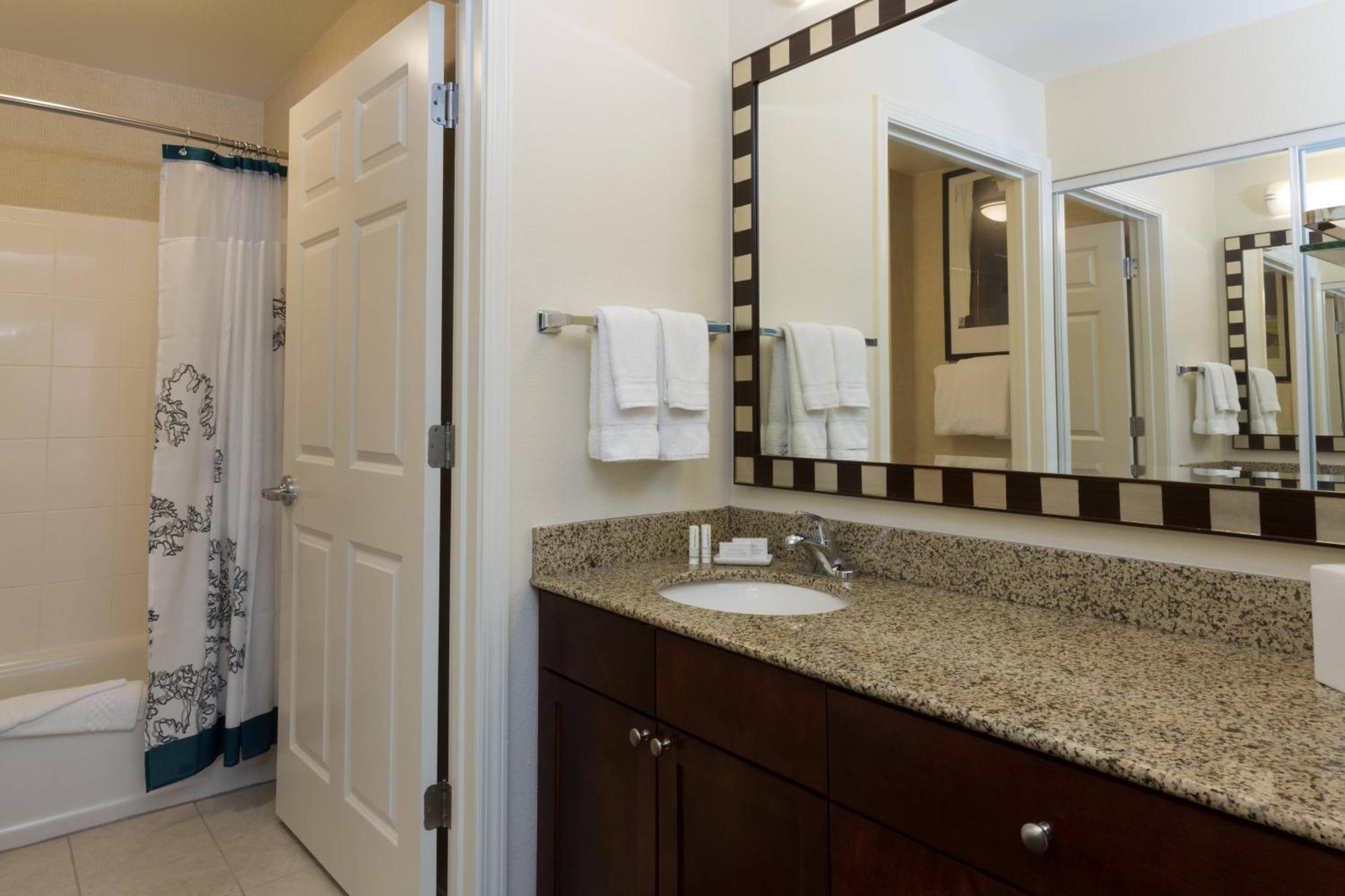 Hotel By Marriott Near Lsu 3*